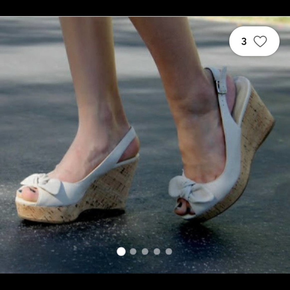 Franco Sarto Cream Lace Camila Sandal Peep-Toe Slingback Wedges Size 10.5